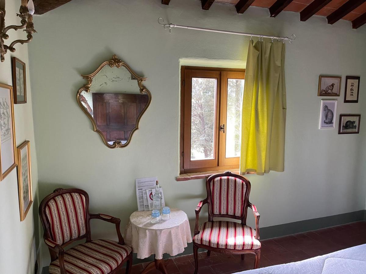Al Giardino Degli Etruschi Guest House คิอูซี ภายนอก รูปภาพ